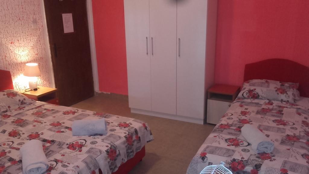 Guest House Dragomir Sutomore Extérieur photo