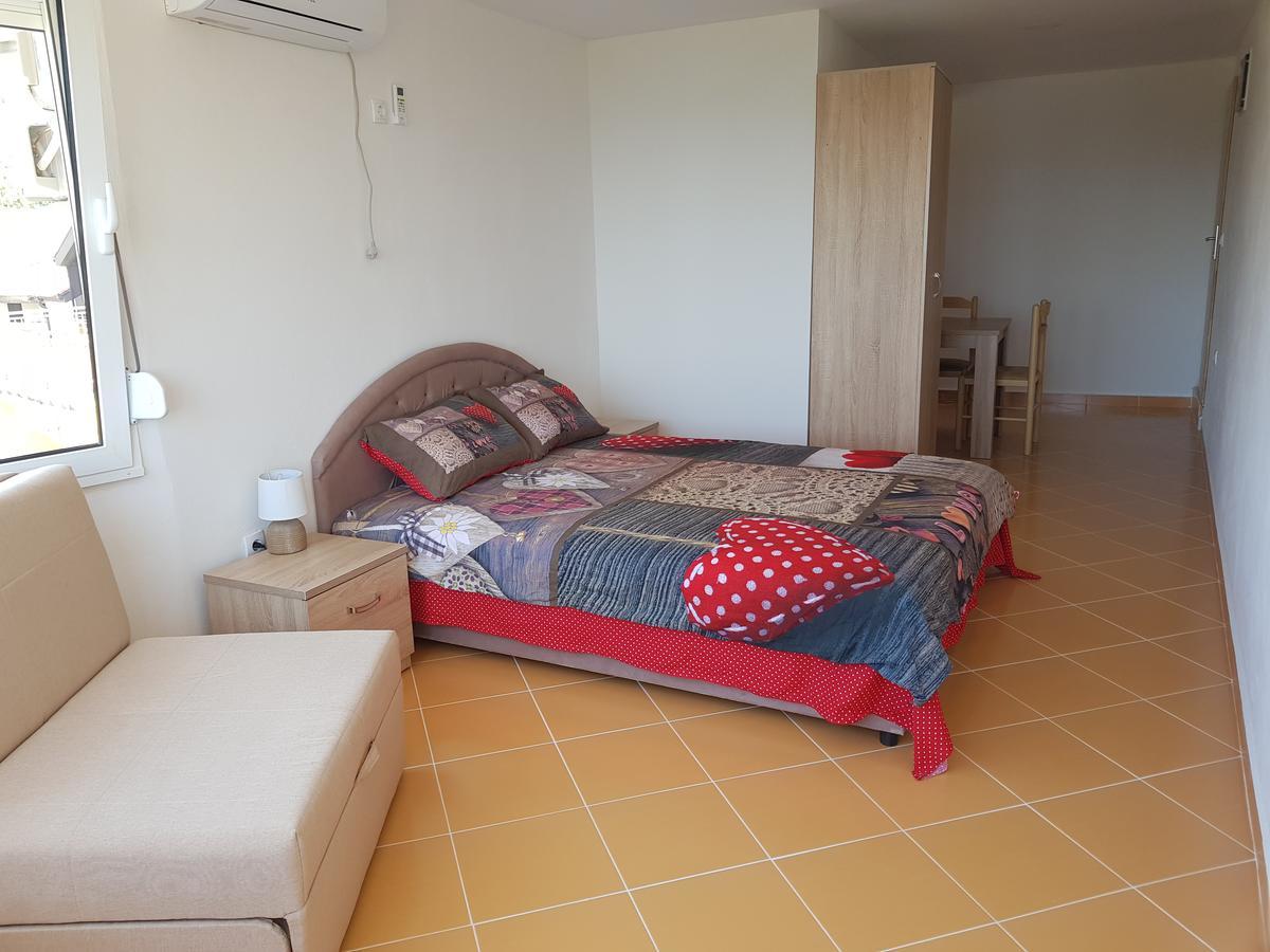 Guest House Dragomir Sutomore Extérieur photo