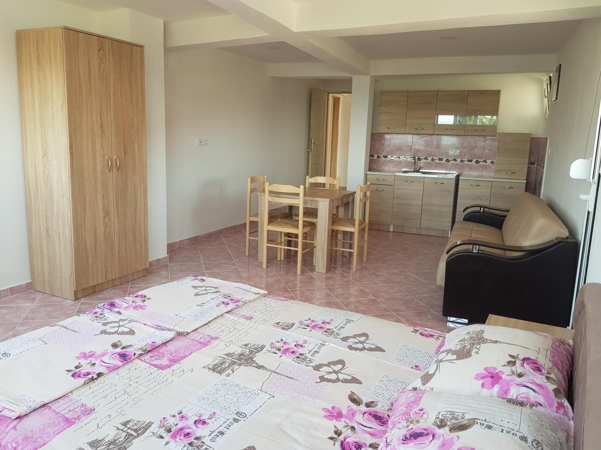Guest House Dragomir Sutomore Extérieur photo
